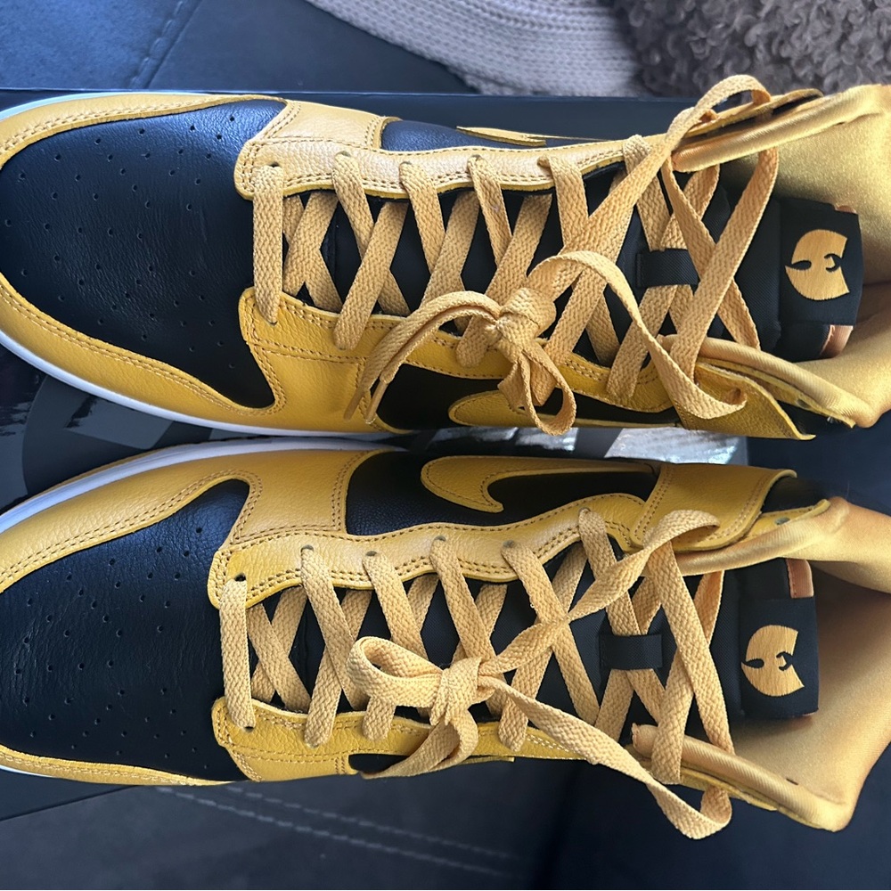 Nike Dunk Wu-tang Black and Yellow Sneakers. With box.Size 13 - Picture 4 of 10